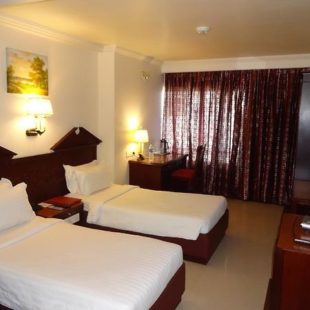 Westway Hotel Kozhikode Eksteriør bilde