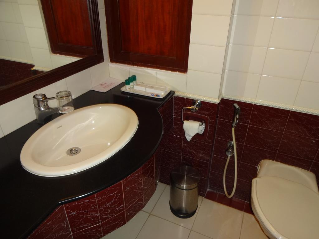 Westway Hotel Kozhikode Eksteriør bilde