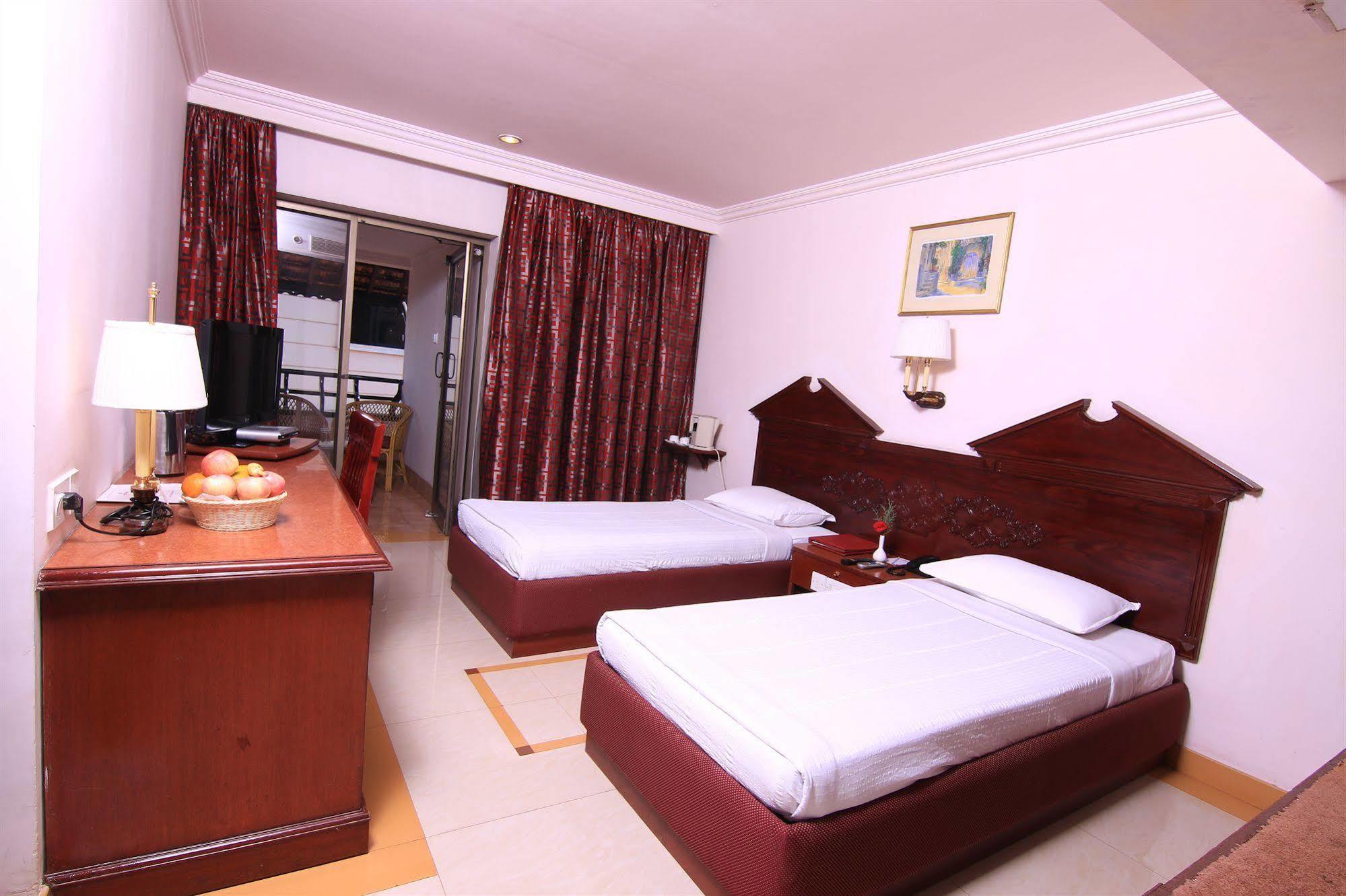 Westway Hotel Kozhikode Eksteriør bilde