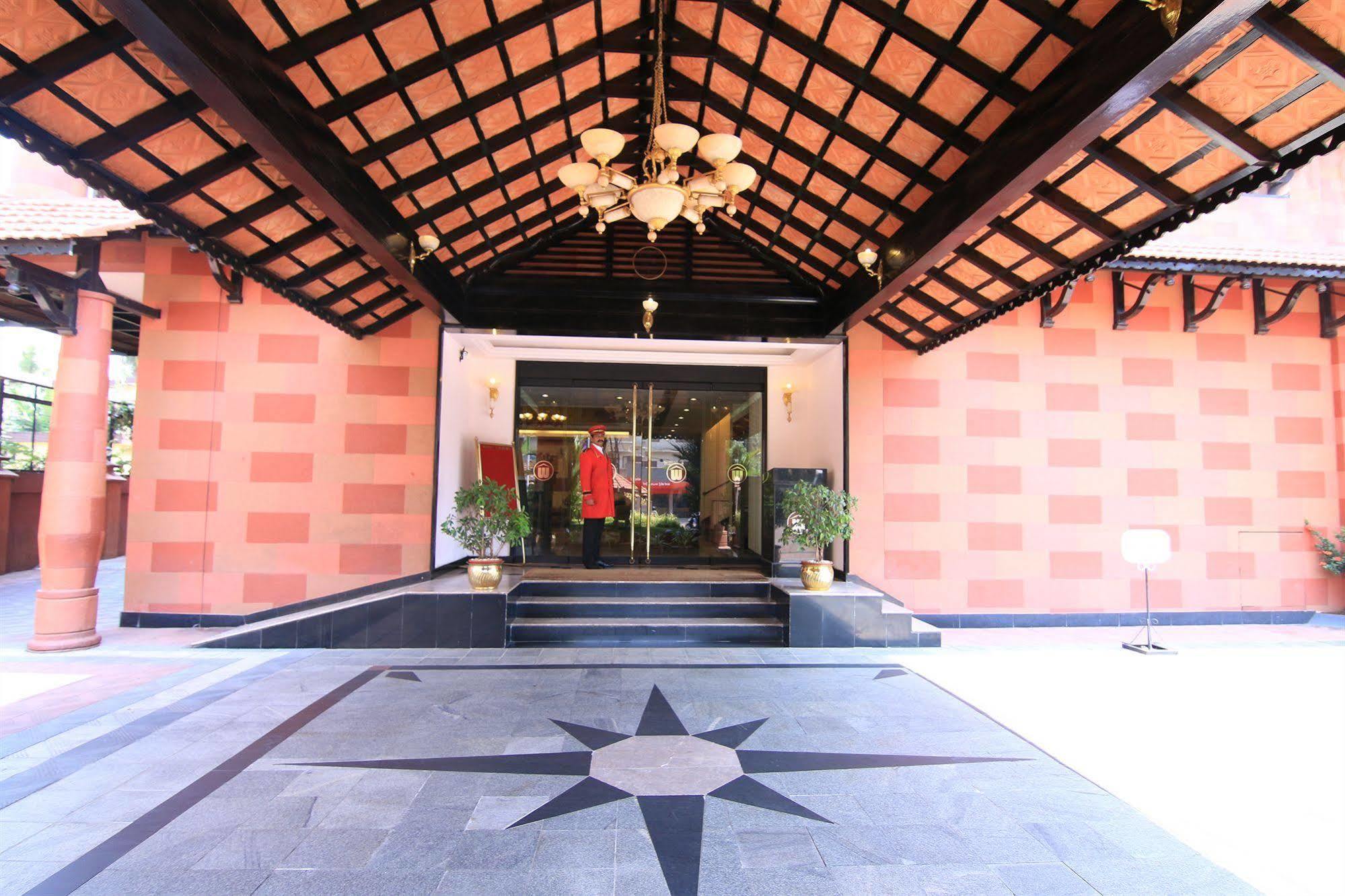 Westway Hotel Kozhikode Eksteriør bilde